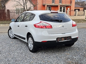 Renault Megane 3 -Anul 2011- 1.6(Benzină), 100 Cai, Euro 5 - imagine 3