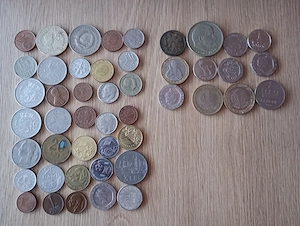 Vand lot70 buc.monede