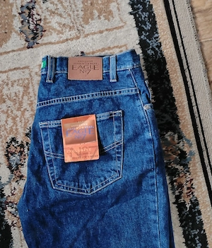 Vând blugi pentru bărbați