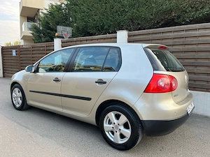 * Volkswagen Golf 5    - imagine 4