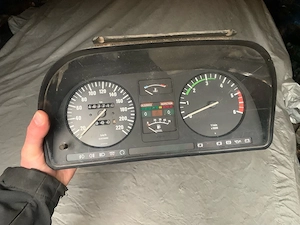 ceasuri bord BMW E28 rechin seria 5 - imagine 3