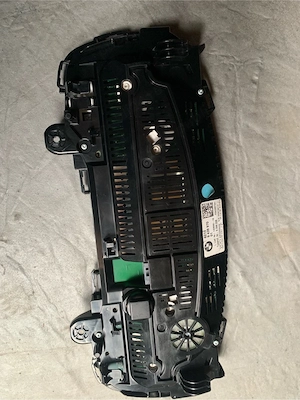 ceasuri bord BMW G30 seria 5 - imagine 5