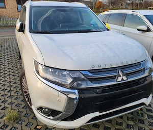 Mitsubishi Plug In Hibrid Outlander 2.0 PHEW AWD PLUS "keyless" - imagine 2