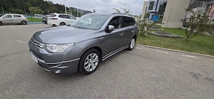Vând Mitsubishi Outlander Plug-In Hybrid dotări FULL, model Instyle   an fabricație 2014, un SUV spa - imagine 4