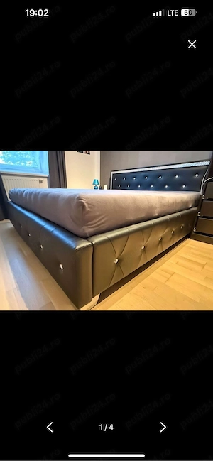 pat 180x200 cu saltele si doua noptiere