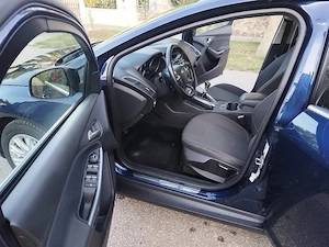 Ford Focus Titanium 2.0 Tdci cu 140 cp,an 2011,climatronic, incalzire scaune  - imagine 8