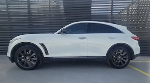 Infiniti QX70 2016