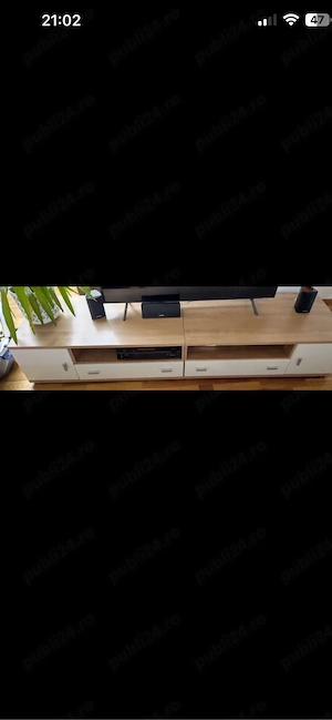 mobilier living cu vitrina 