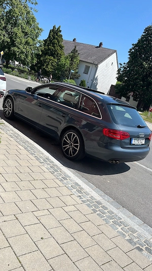 Audi A4 B8  - imagine 2