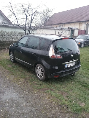 Renault Megane Scenic  - imagine 3