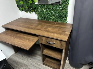 Birou calculator cu sertar și polițe   stare bună