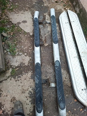 Praguri Nissan Navara de 40 