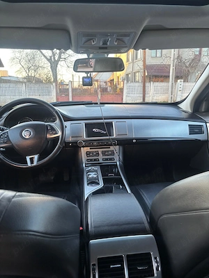Jaguar Xf luxury  - imagine 4