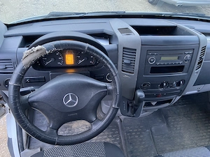 Vând autoutilitară Mercedes , Automată. - imagine 3
