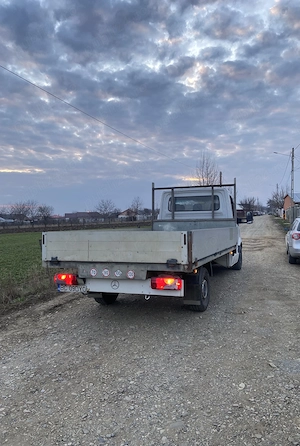 Vând autoutilitară Mercedes , Automată. - imagine 2