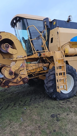 Combina New Holland TC 56 - imagine 2