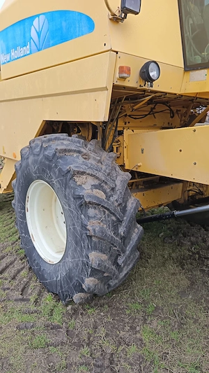 Combina New Holland TC 56 - imagine 6