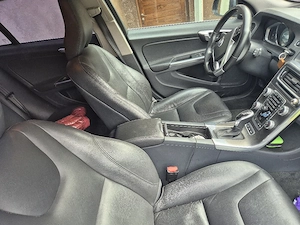 Volvo V60 plug-in hybrid  - imagine 2