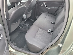 Dacia Duster  1,6 Benzina + GPL   2015 - imagine 9