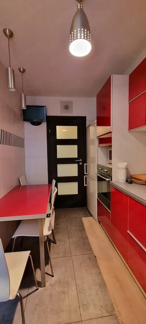 Apartament renovat 3 camere in Tomis 2 - imagine 6