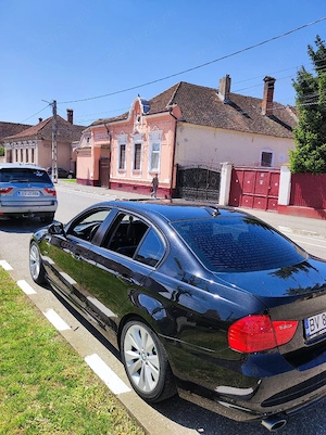 Bmw. e90 2011 - imagine 5