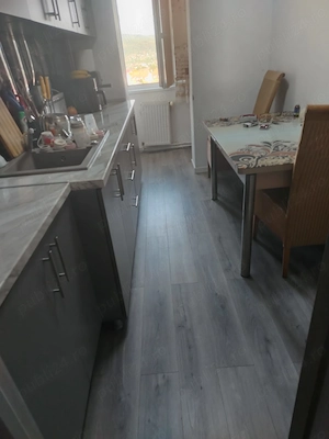 închiriez apartament  2 camere plus sufragerie   - imagine 5