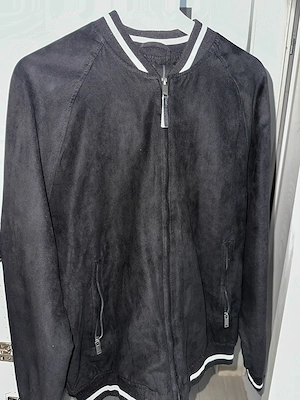 Geaca Bershka denim neagra