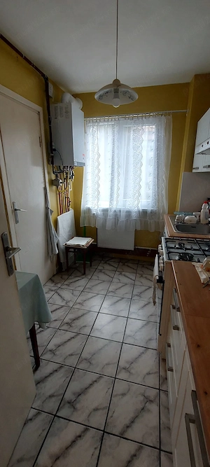 Apartament 4 camere etaj 2 Popa Laurentiu  Favorit centrala proprie 2 bai - imagine 3