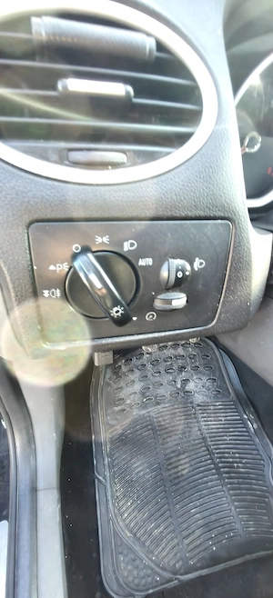 ford focus 1.6 benzina - imagine 4