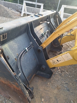 Buldoexcavator Komatsu 93S, an 2014, AC, antibalans - imagine 8