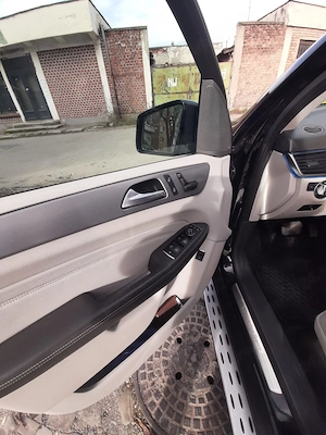 Mercedes-Benz ML 350 SUV, 258 CP, 2011, 264.000 km   - imagine 4