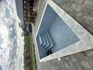 Executam lucrări interioare și exterioare foișoare și piscine 