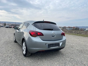 Opel Astra J  - imagine 2
