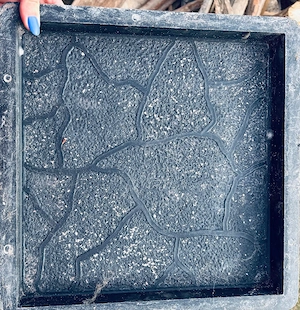 Vând matrițe pentru pavele.