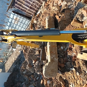 Miniexcavator 1.8 t util în spatii înguste  - imagine 2