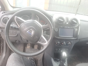 Vând Dacia sandero 