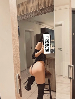 Rebeca Outcall ! - imagine 2