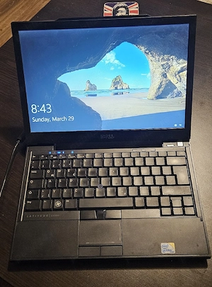 Laptop Dell Latitude E4300 (potrivit pentru diagnoza auto)