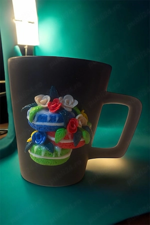 Cani decorate cu lut 