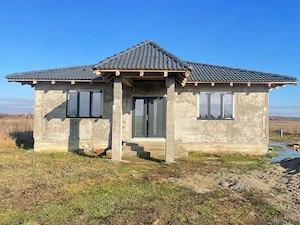 vand casa tip parter seminifinisata