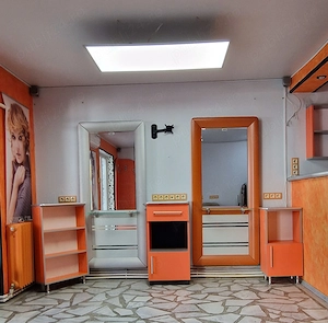 Post lucru coafor plus mobilier.