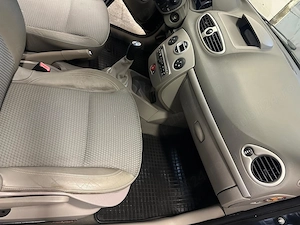 Renault Clio 3 2010 1.5 Diesel - imagine 5
