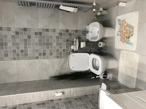 Vand apartament 3 camere