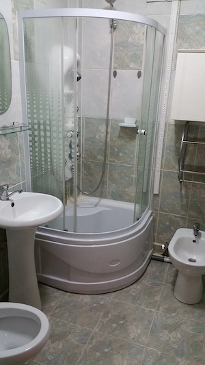 De închiriat apartament 3 camere   Strada Horea, Cluj-Napoca (aproape de gară)