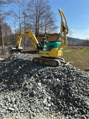 yanmar sv08 1065kg - imagine 2