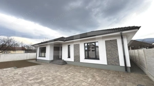 Casă 4 camere, 140 mp, finisată la cheie – Micești