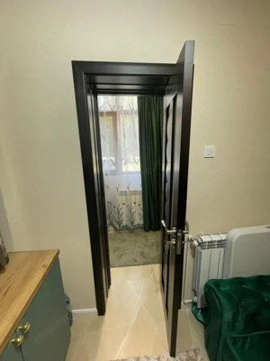 Apartament lux , mobilat ,3 camere, 70 mp utili, zona scoala 32 Craiovita noua  - imagine 6