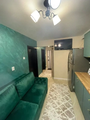 Apartament lux , mobilat ,3 camere, 70 mp utili, zona scoala 32 Craiovita noua  - imagine 10