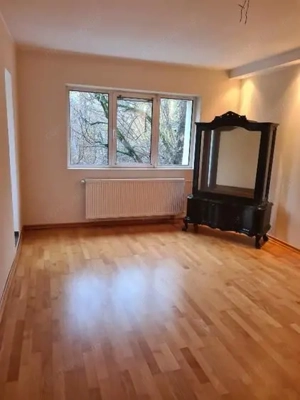 Apartament 2 camere, etaj 2, renovat complet, zona Promenada Mall