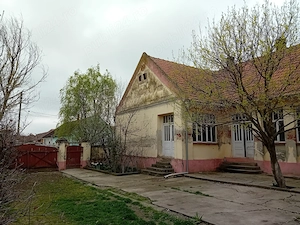 Proprietar, vând casă cu grădină mare în Hitiaș - imagine 4